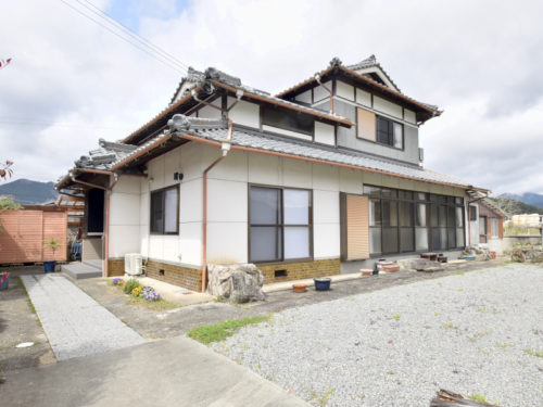 兵庫県神河町 補修不要の4SLDK日本家屋！収納充実ですっきりと暮らせます♪