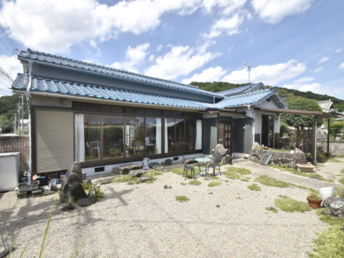 兵庫県たつの市 お庭も駐車場も広々の平家建て日本家屋♪